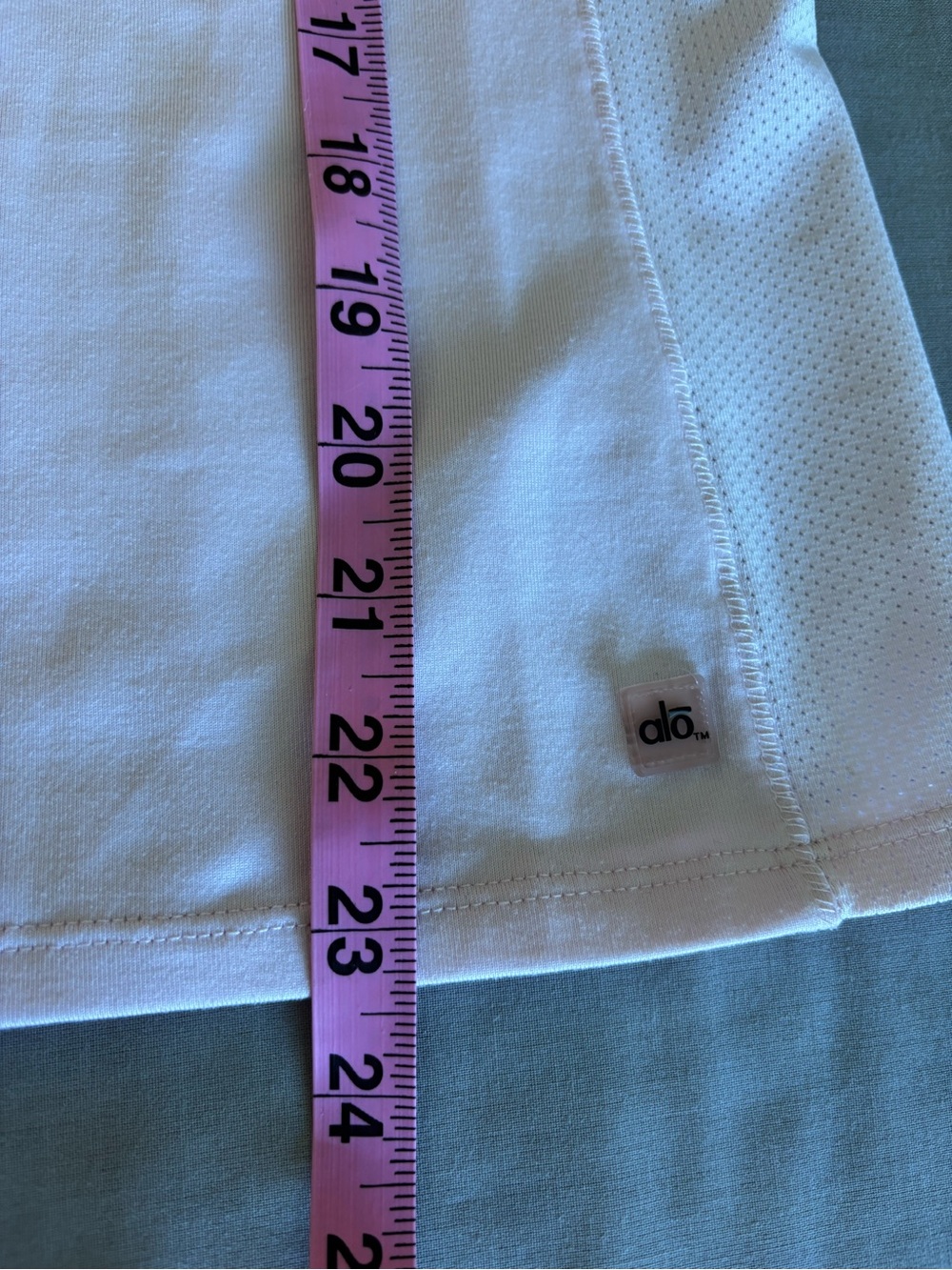Alo Yoga Pink Mesh Panel Performance Short Sleeve Athletic Top Small - Picture 7 of 7